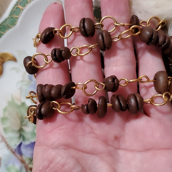 Coffee espresso beans design goldtone necklace unique! - Picture 8 of 8